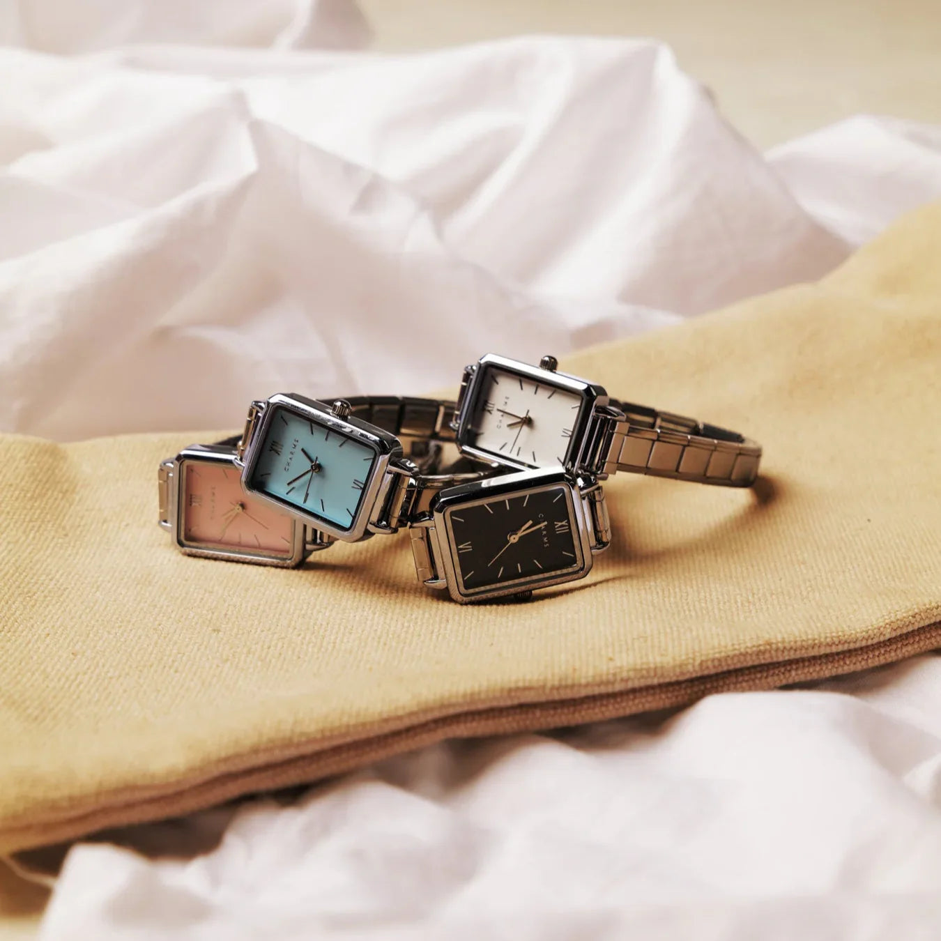 Como – Edição prateada com mostrador rosa